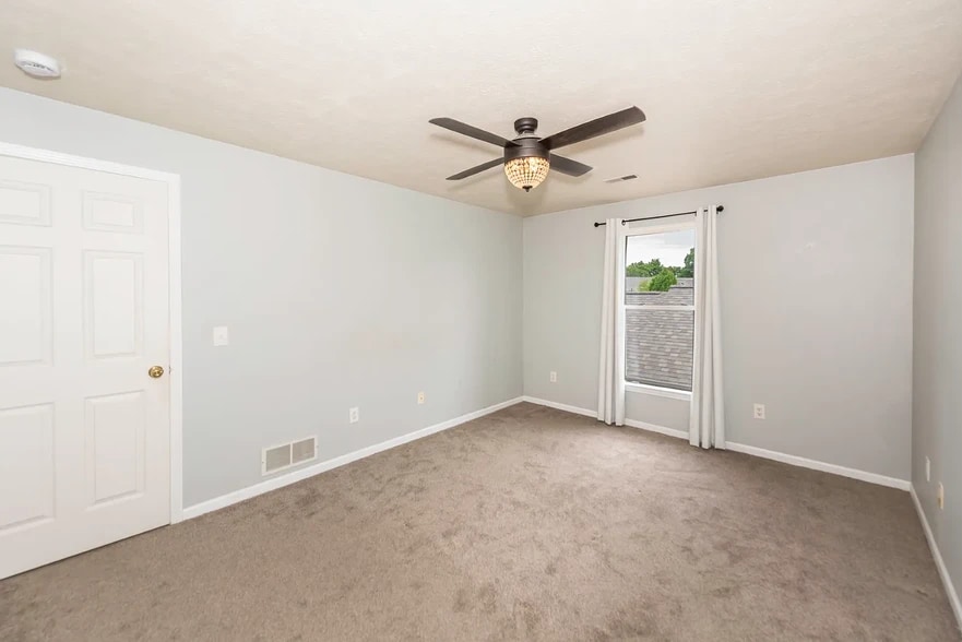 Master Bedroom - 1417 Heatherwood Ln