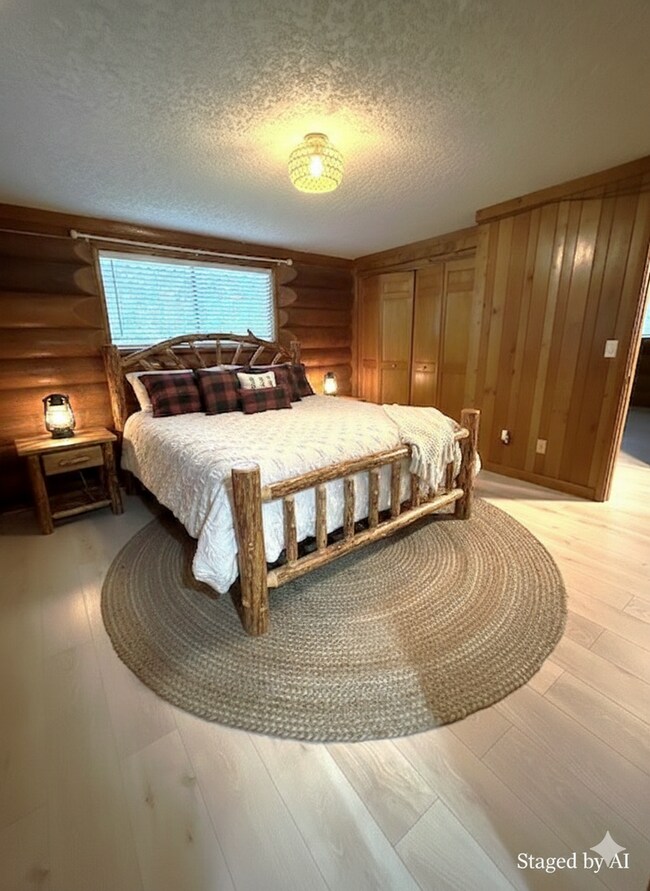 Building Photo - Charming 3BR Country Log Home in the Willamette Valley