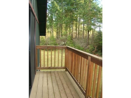 Building Photo - Country Living At Its Finest! Beautiful 3BD/2BA Home~Privacy, Storage, and Beautiful Scenery!