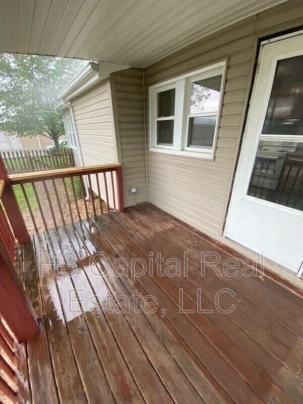 Building Photo - 112 Velma Ave