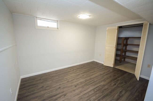 Building Photo - Ranch style home with incredible updates throughout!