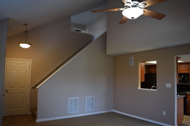 Building Photo - 10038 Oak Trail Rd