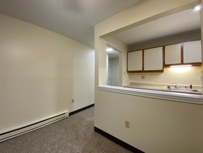 Building Photo - 147 Eastern Ave