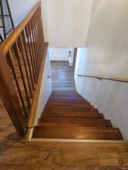 Building Photo - 4035 N Hinkle Rd