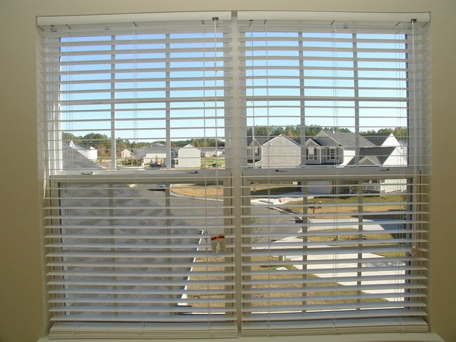 Building Photo - Modern 3-Bedroom Home in Amenity-Rich Cardinal Lake – Easy Access to RTP & I-85!