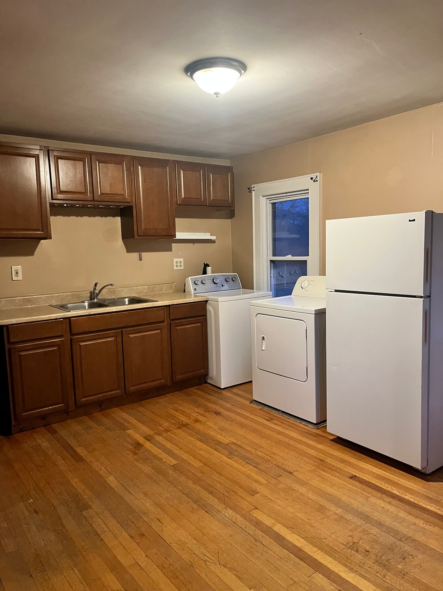 Building Photo - 35 Woodruff St