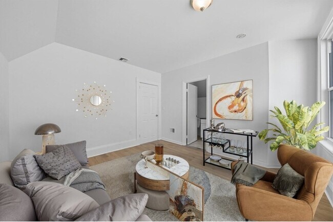 Building Photo - 21 Wolcott St