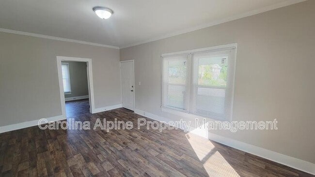 Building Photo - 318 E Sumter St