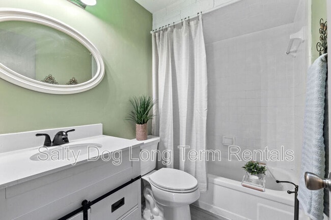 Building Photo - 800 Black Duck Dr