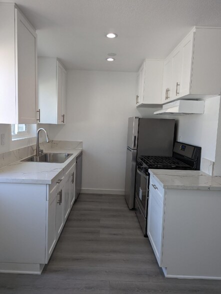 Building Photo - 5529 Fulcher Ave