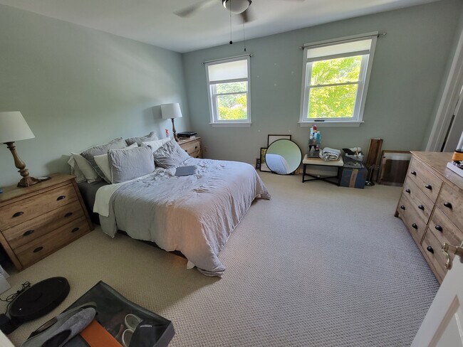 Master BR - 555 Coventry Lane