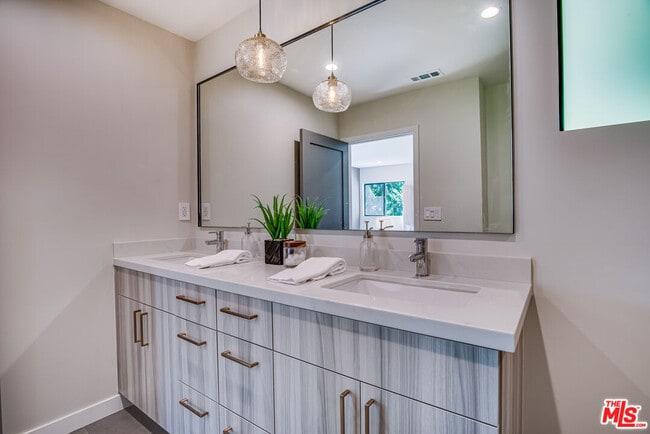 Building Photo - 13028 Calvert St