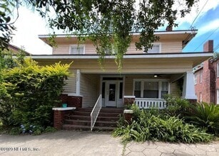 Building Photo - 2322 Herschel St