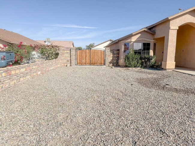 Building Photo - 9586 E 38th Pl