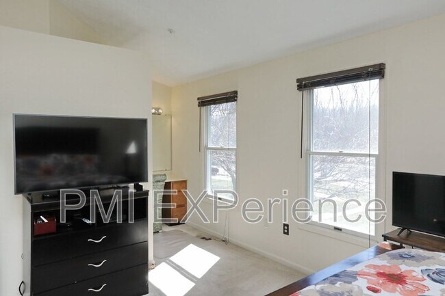 Building Photo - 12740 Wedgedale Ct