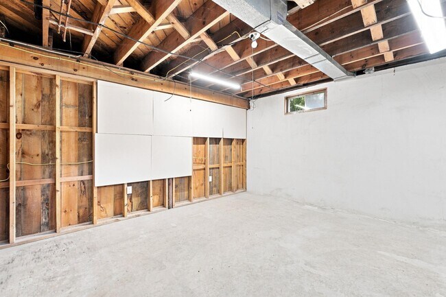 Building Photo - 44 Suncook Valley Rd