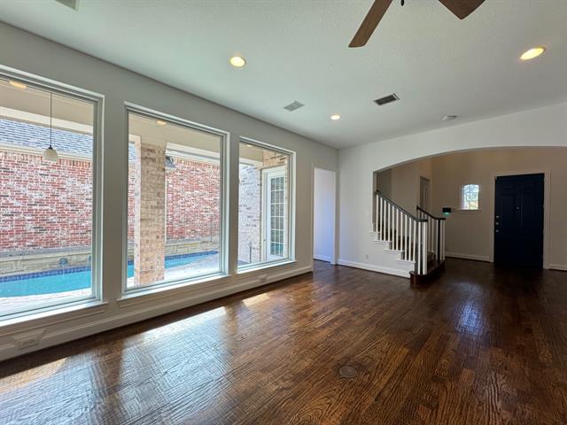 Building Photo - 3780 Navarro Way