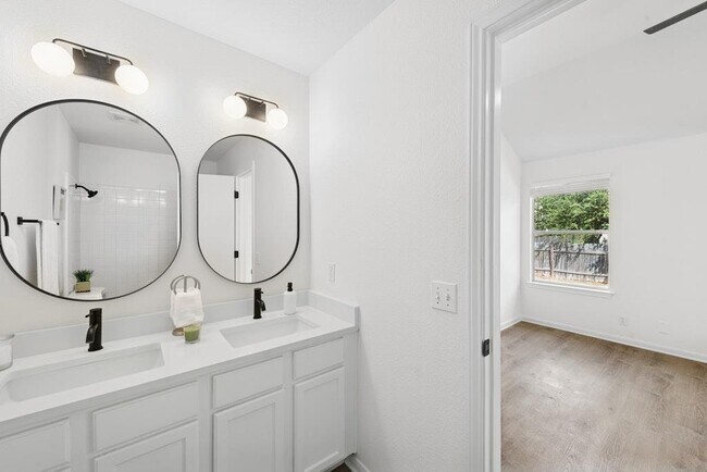 Building Photo - 16612 Trevin Cove