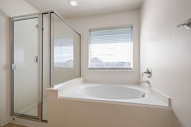 Building Photo - 11938 Ramla Place Trail