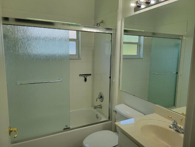 Building Photo - Great 3 Bedroom in Beautiful 55+ Kings Ridge
