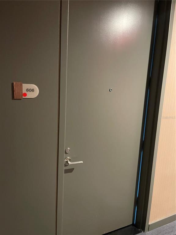 Building Photo - 400 Central Ave