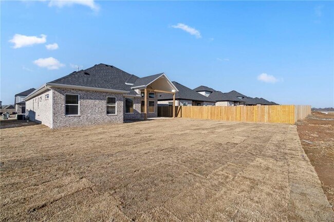 Building Photo - 1231 Mammoth St