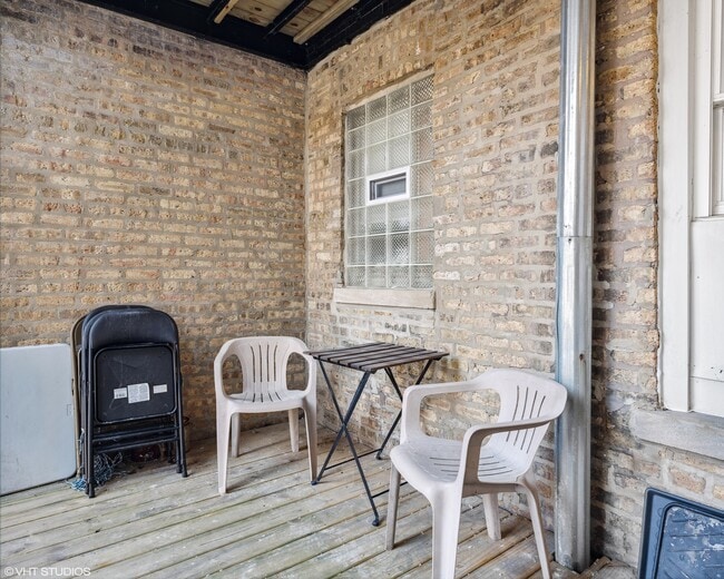 Building Photo - 6301 N Richmond St