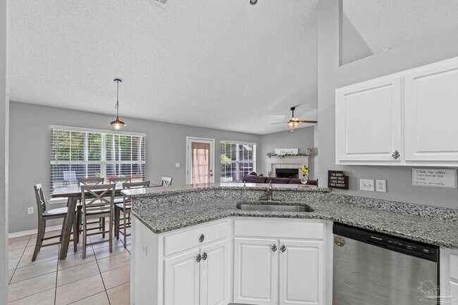 Building Photo - 8092 Hartington Dr