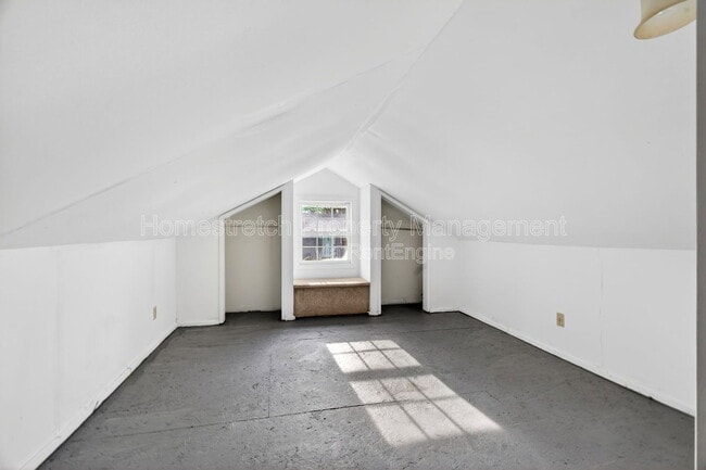 Building Photo - 3966 Kleinschmidt Rd