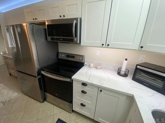 Building Photo - 2426 Suncrest Blvd