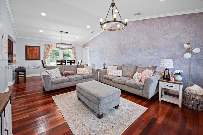 Building Photo - 670 NW 16th St