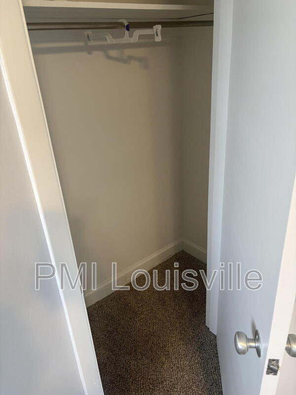 Building Photo - 2212 Gerald Ct