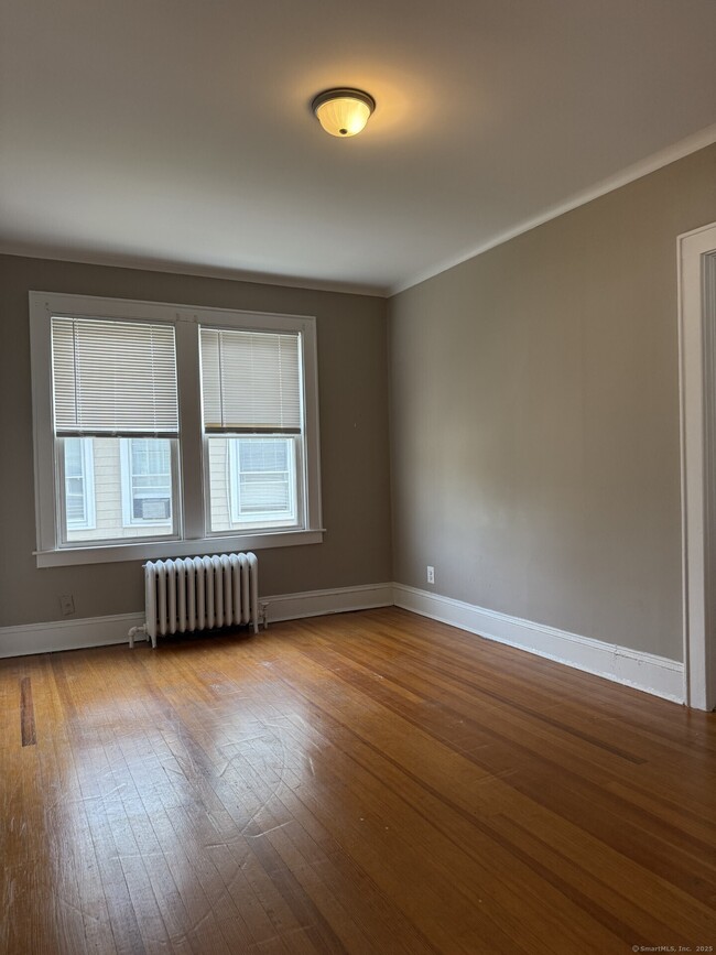 Building Photo - 97 Maplewood Ave