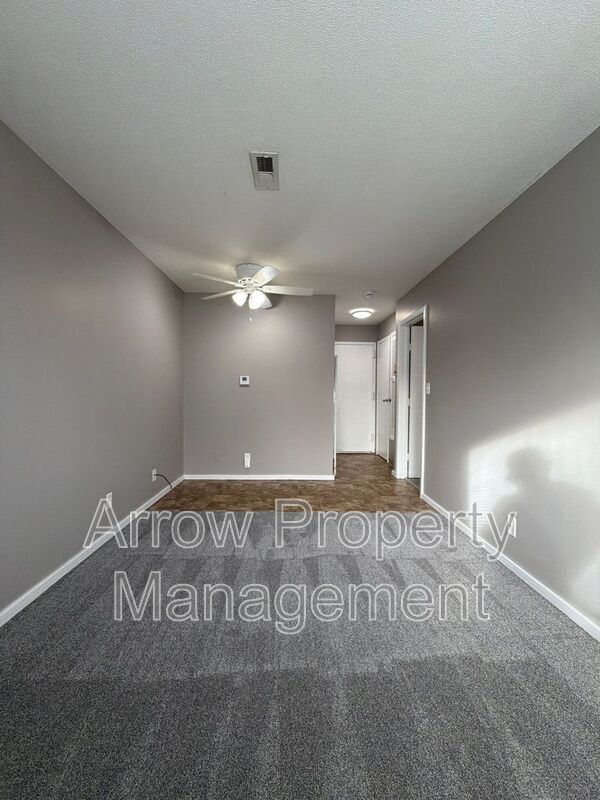 Building Photo - 1111 E Street