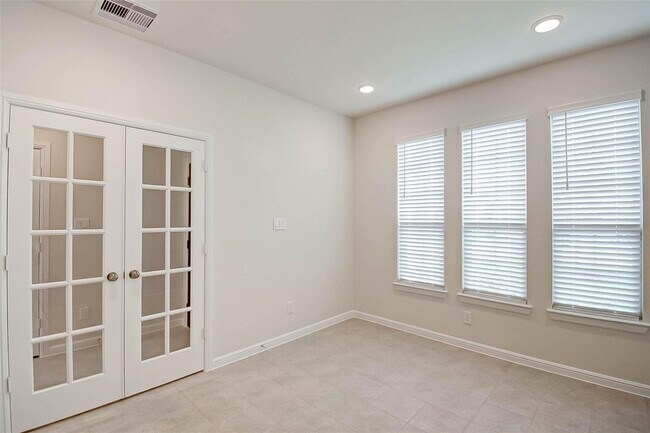 Building Photo - 18827 Carlisle Landing Ln