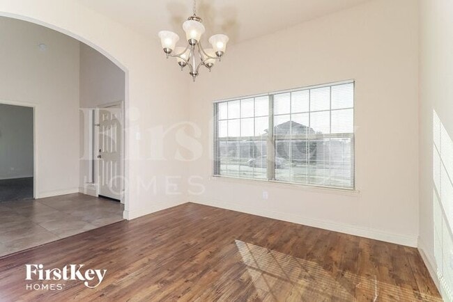 Building Photo - 1227 Jewel Ln