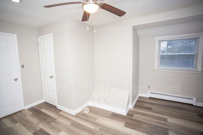 Building Photo - 19 Estate Rd