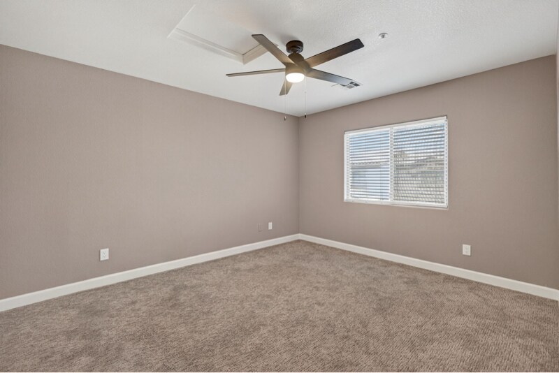 Building Photo - 8105 W Beck Ln