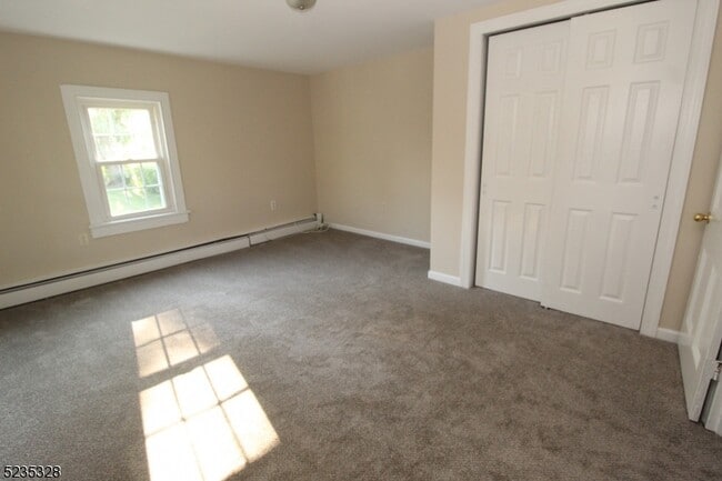 Building Photo - 28 White Meadow Ave