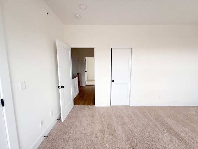 Building Photo - Modern 3-Bedroom Home with Pool and Pickleball Court at Highbury