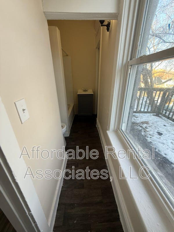 Building Photo - 737 S 24th St