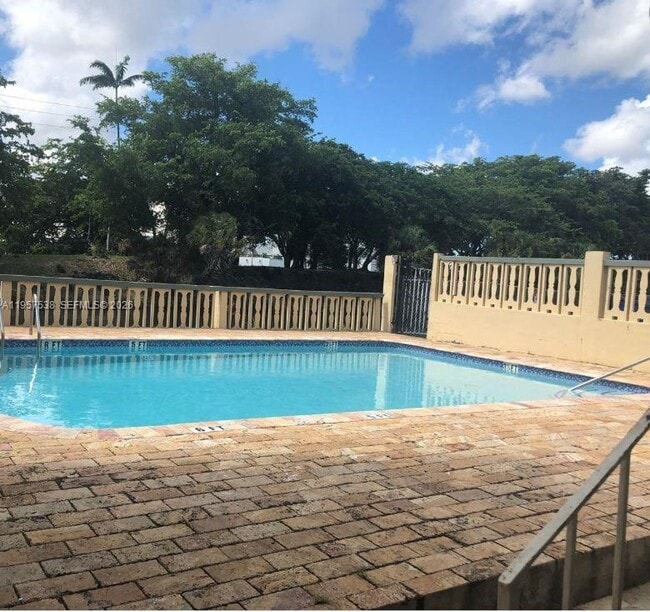 Building Photo - 4275 NW S Tamiami Canal Dr