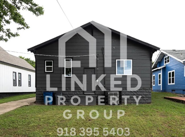 Building Photo - Beautifully Updated 3-Bedroom Home Near Downtown Tulsa