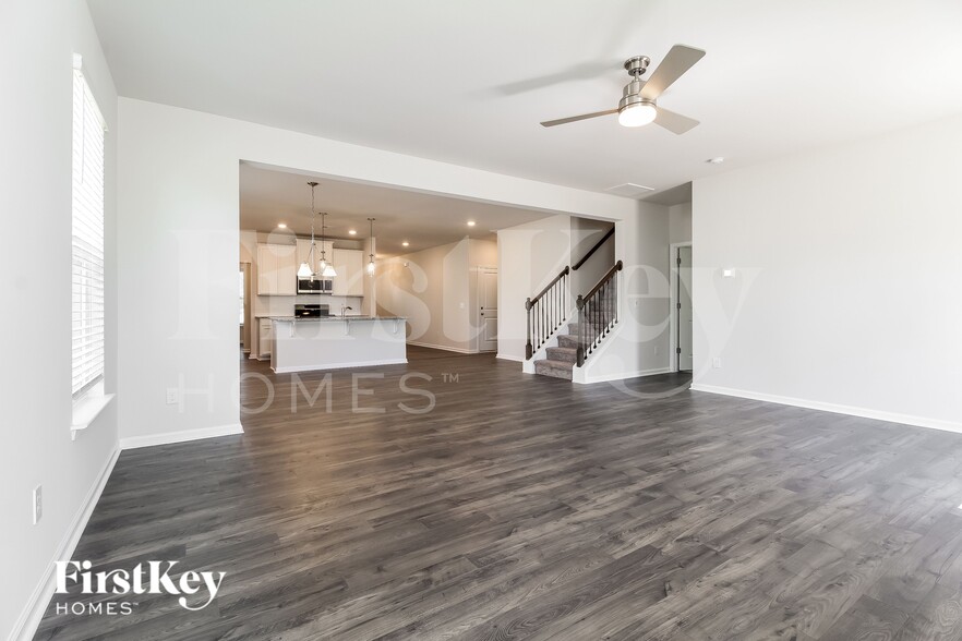 Building Photo - 425 Yoshino Cherry Dr