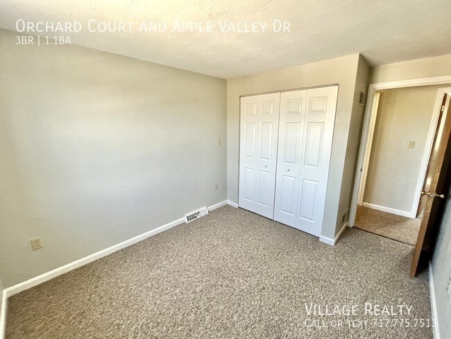 Building Photo - 2-car garage! Roomy 3-bed townhome in Dall...