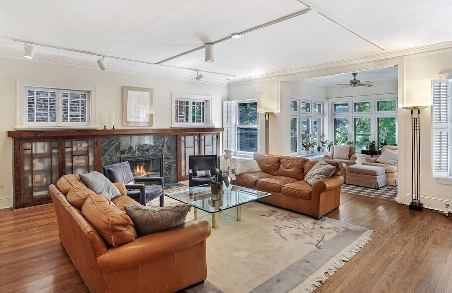Building Photo - 2737 N Hampden Ct