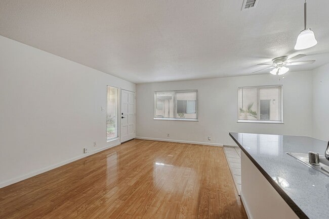 Building Photo - 2 Story Condo in Charry Plaza HOA