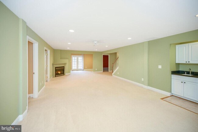 Building Photo - 13784 Charismatic Way