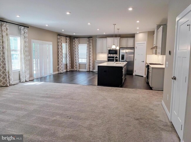 Building Photo - 116 Elmsley Ln