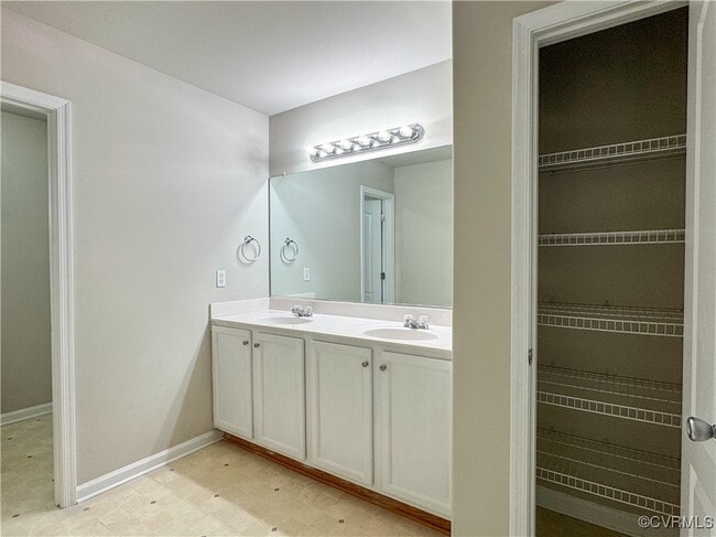 Building Photo - 14436 Sulphur Springs Terrace